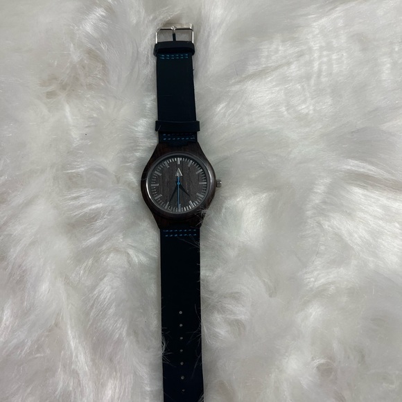 Treehut watch - Picture 4 of 5